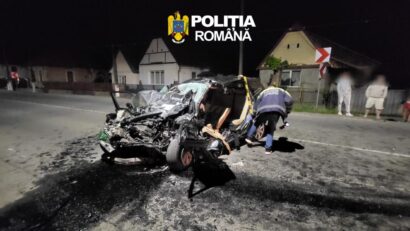 Accident grav cu cinci victime după coliziunea dintre un autoturism și un autobuz