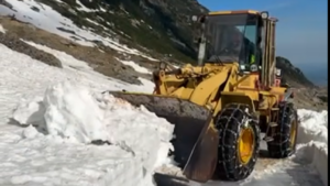 A început deszăpezirea Transfăgărășanului
