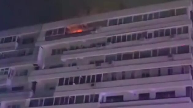 Locatarii revin în blocul afectat de dronă