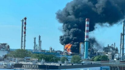 Explozie la o uzină petrochimică