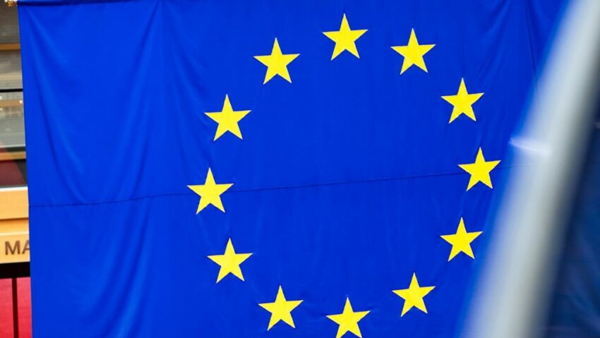Dialoguri despre Europa și România cu clujenii care poposesc în Parcul Feroviarilor