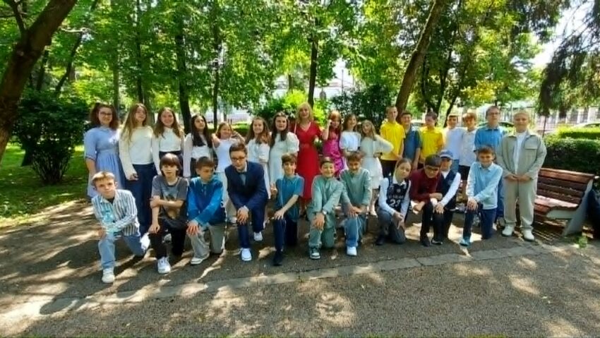 Emoții și amintiri la finalul clasei a IV – a