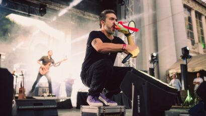 Un om, o chitară, un artist căruia nu-i place să stea pe loc, Adrian Despot