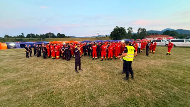 Mobilizare uriașă pentru salvarea victimelor din azilele lui Viorel Pașca