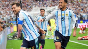 Argentina și Franța s-au calificat în șaisprezecimile Cupei Mondiale