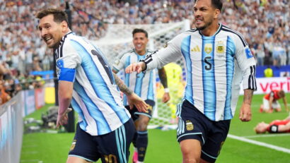 Argentina și Franța s-au calificat în șaisprezecimile Cupei Mondiale