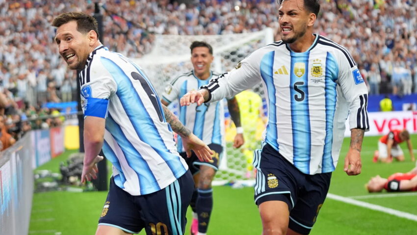 Argentina și Franța s-au calificat în șaisprezecimile Cupei Mondiale