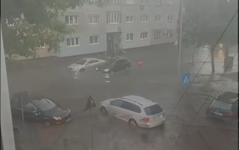 Intervenții în lanț după codul portocaliu de vreme severă