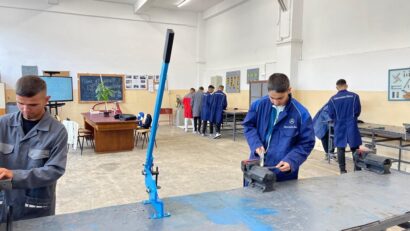 Din bancă în atelier, din atelier în comunitate: şcoala Samus a împlinit 75 de ani