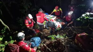 Două vieți salvate în munții Maramureșului după intervenții complexe ale echipelor Salvamont
