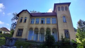 Castelul Goga de la Ciucea iese din circuitul turistic în perioada următoare