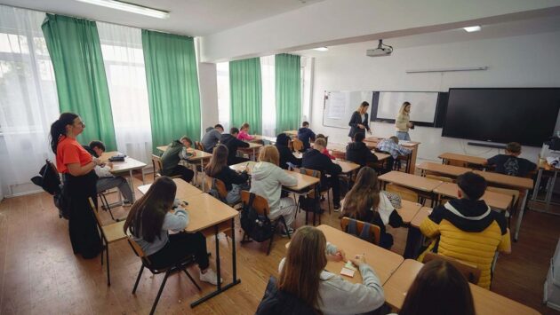 Noul an școlar vine cu reguli noi pentru elevi