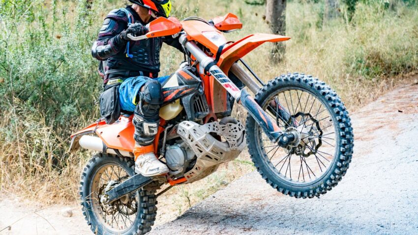 Garda de Mediu avertizează: enduro doar pe traseele autorizate