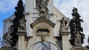 Cabinetul de curiozități clujene: Monumentele dedicate ciumei