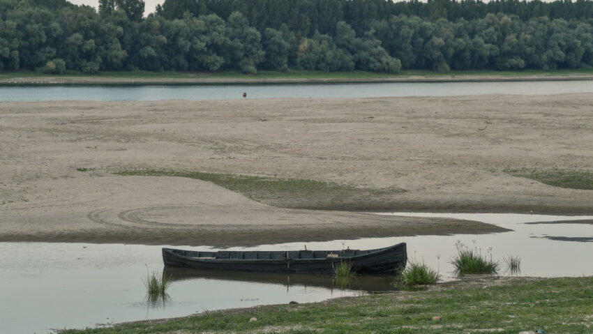 Dunărea, aproape de cele mai mici debite din istorie
