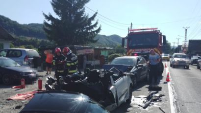 Adolescent, grav rănit: conducea un motociclu și a fost lovit de mașină