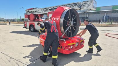 Incendiu puternic la o hală industrială! 79 de angajați s-au evacuat