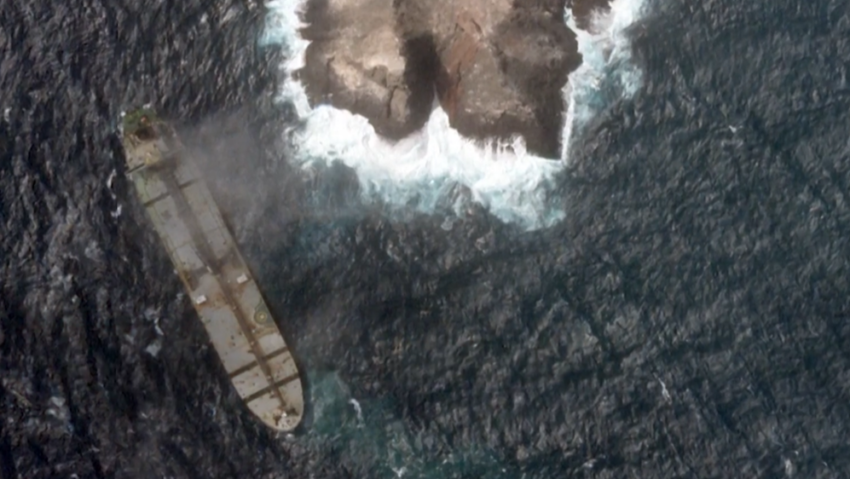 Alertă ecologică în Oman! Petrolul amenință coasta!
