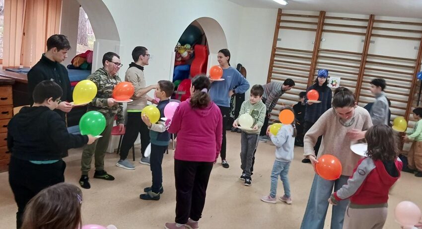 Program terapeutic pentru 19 elevi cu dizabilități