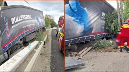 Două persoane au ajuns la spital, după ce un TIR a intrat într-un cap de pod