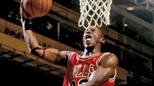 Record la licitație pentru un tricou purtat de Michael Jordan