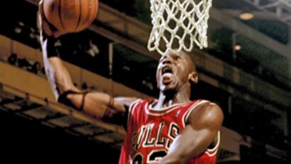 Record la licitație pentru un tricou purtat de Michael Jordan