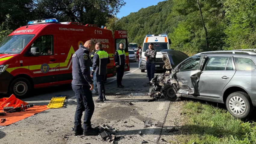 Trei persoane internate în urma unui accident rutier