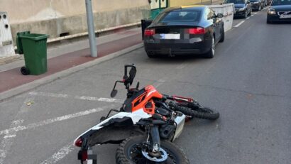 Un bărbat a ajuns la spital în urma unui accident rutier