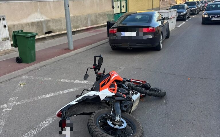 Un bărbat a ajuns la spital în urma unui accident rutier
