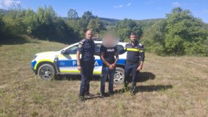 A fugit cu fiica de un an după ce și-ar fi agresat concubina