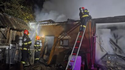 Incendiu la o gospodărie. 25 de găini au murit!