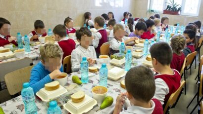 Peste 10.000 de elevi primesc o „Masă sănătoasă”