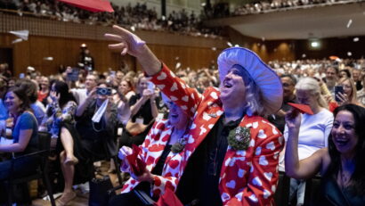Oamenii bogaţi fură mai multe bomboane! Cercetările distinse cu premiul Ig Nobel în 2026