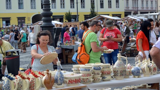 60 de ediții de Târgul Olarilor – Piața Mare se umple de meșteri și ceramică