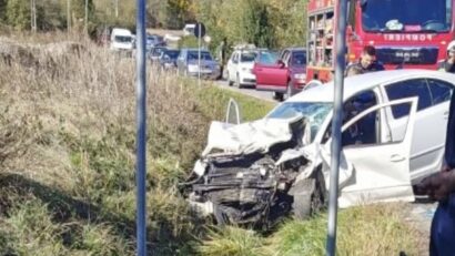 2 persoane au fost rănite într-un accident