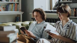 Persoanele care citesc în fiecare zi dezvoltă cinci calităţi aparte