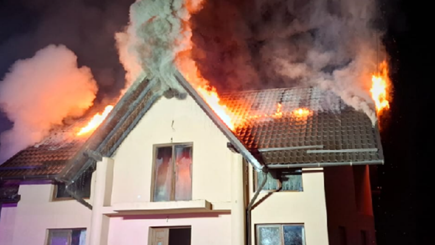 Incendiu la casa femeii rănite, ieri, într-un accident grav, în Șieu-Măgheruș!