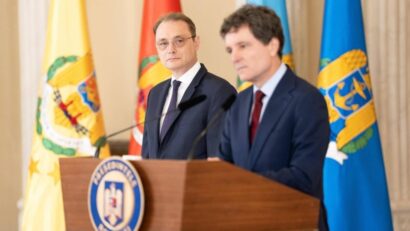 Reacțiile partidelor după desemnarea lui Luca Niculescu pentru funcţia de premier