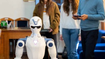Un robot umanoid pentru studenții UBB