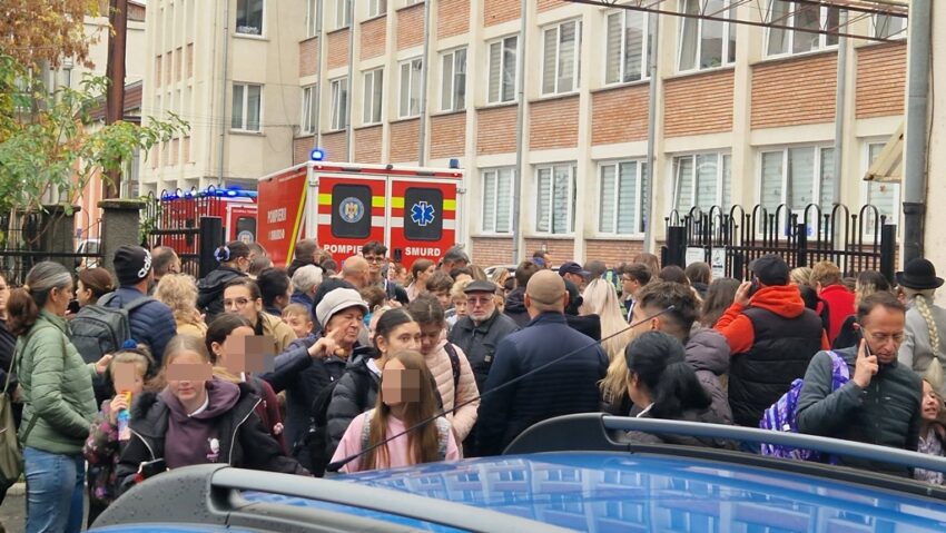Măsuri de sprijin pentru elevi, părinți și profesori, după atacul de la școala din Bistrița