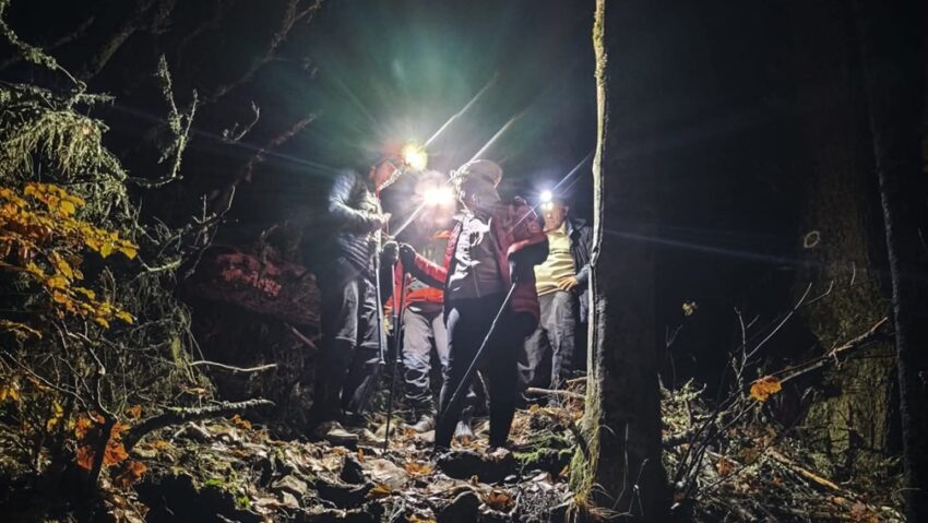 Doi tineri de 19 ani, salvați în toiul nopții, în Apuseni